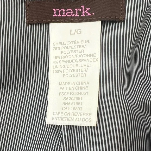 Mark Black Blazer with Stripe Lining Size Large - Sophisticated and Modern - Picture 8 of 13